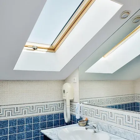 La Colmena Гостевой дом Vicolozano